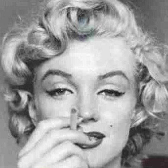 Meet your Posher, Karen - Picture 1 of 1